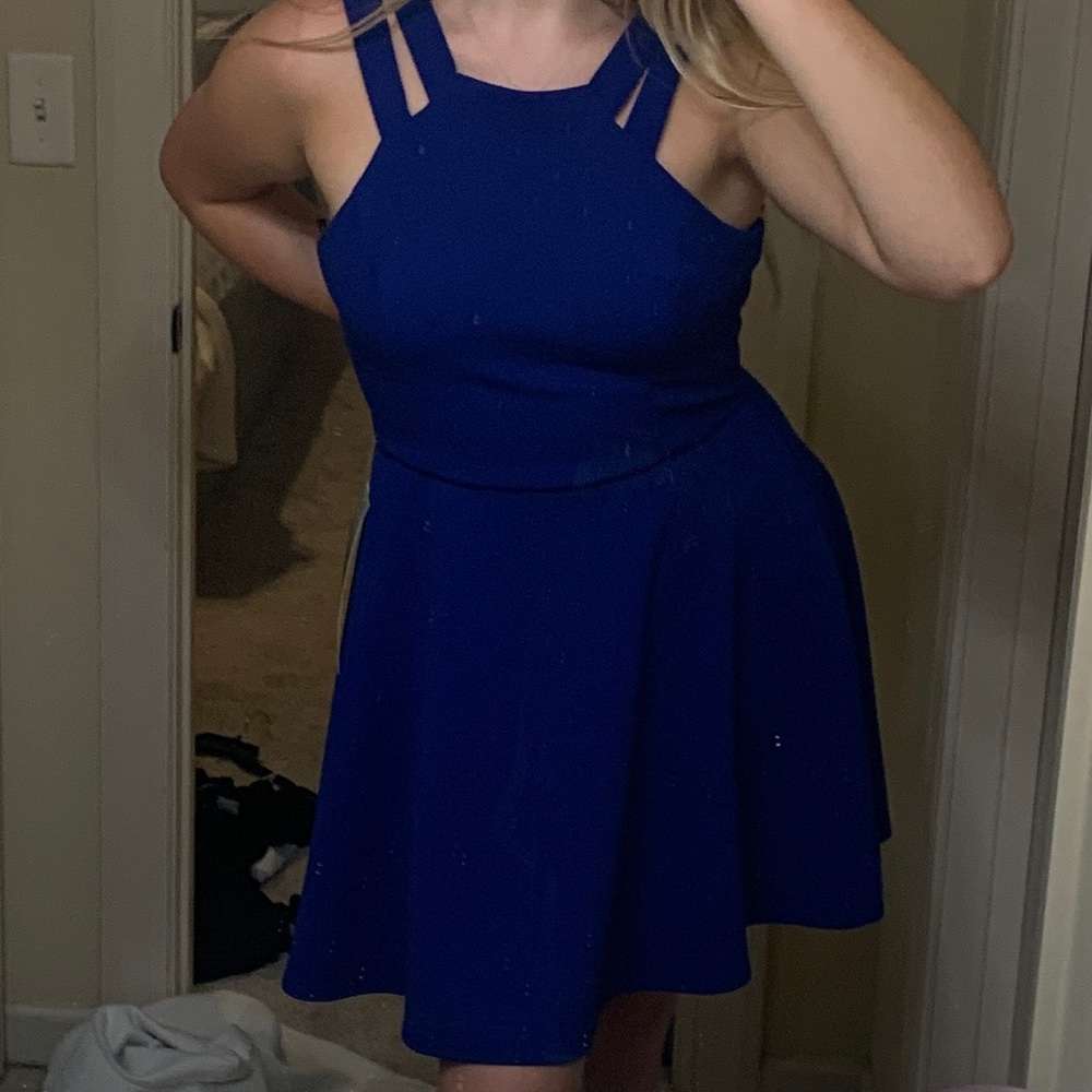 blue dress